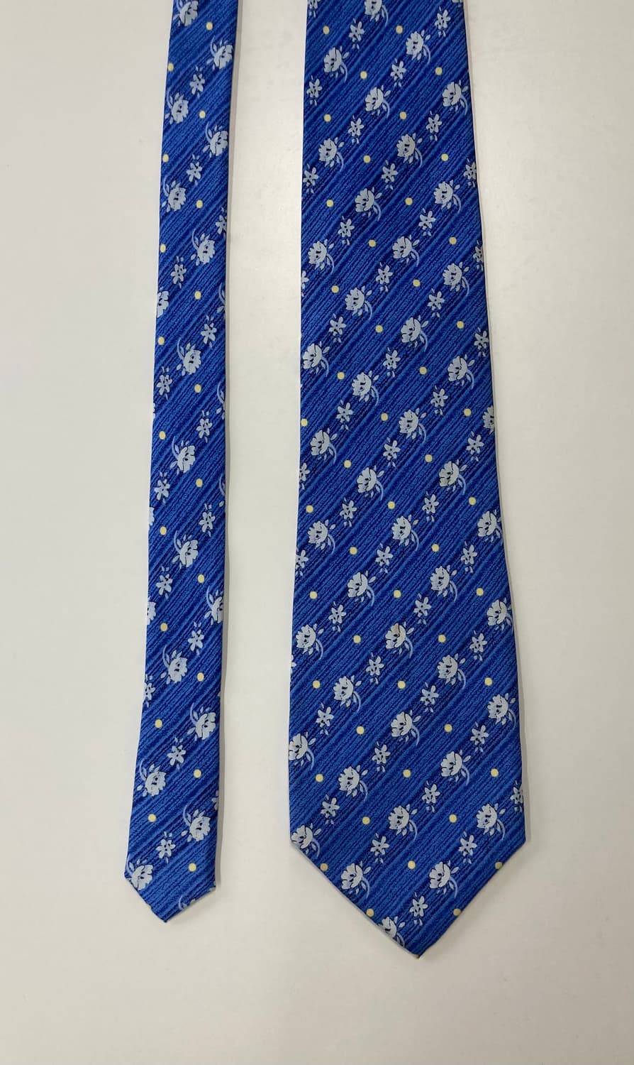 발렌티노 넥타이 상품이미지1