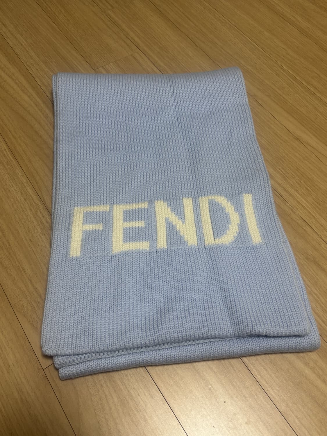 펜디 머플러 상품이미지1