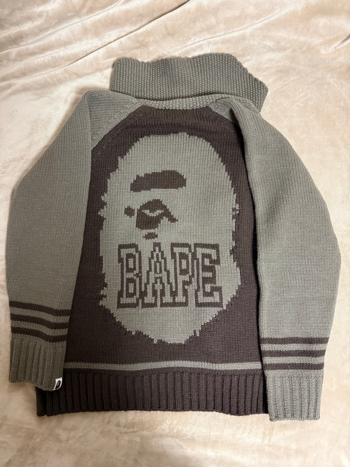 베이프 코위찬 가디건 상품이미지2