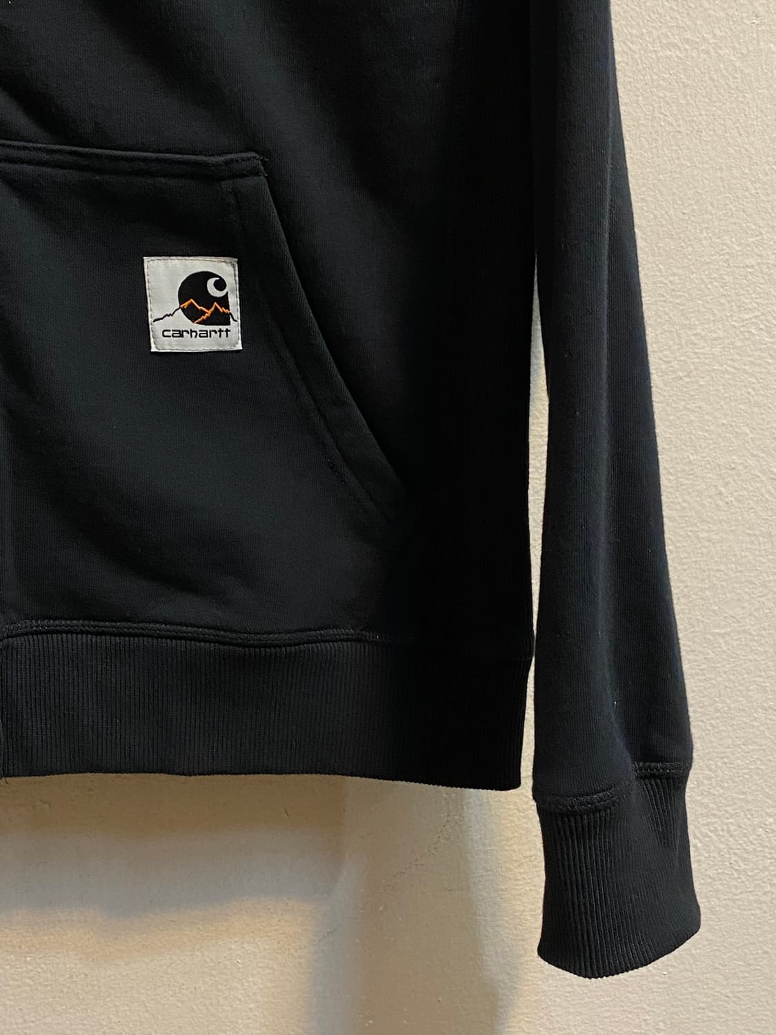 칼하트 WIP 블랙 집업 후디 상품이미지3