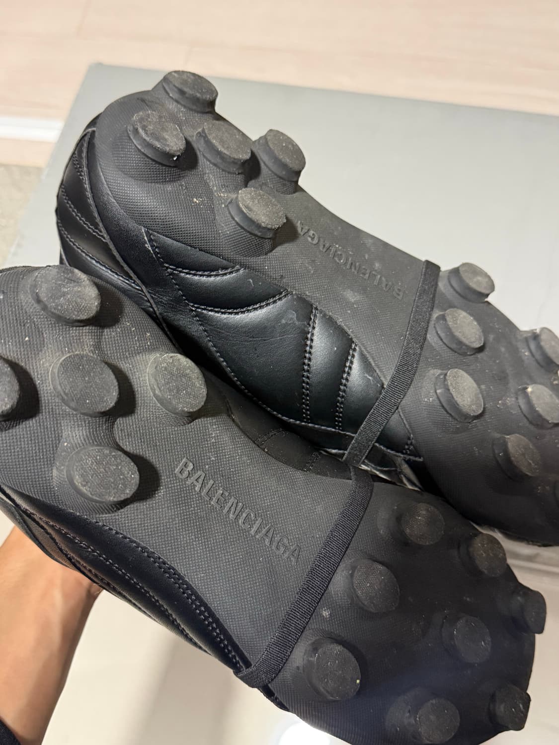 발렌시아가 사커 스니커즈 블랙 42 상품이미지4