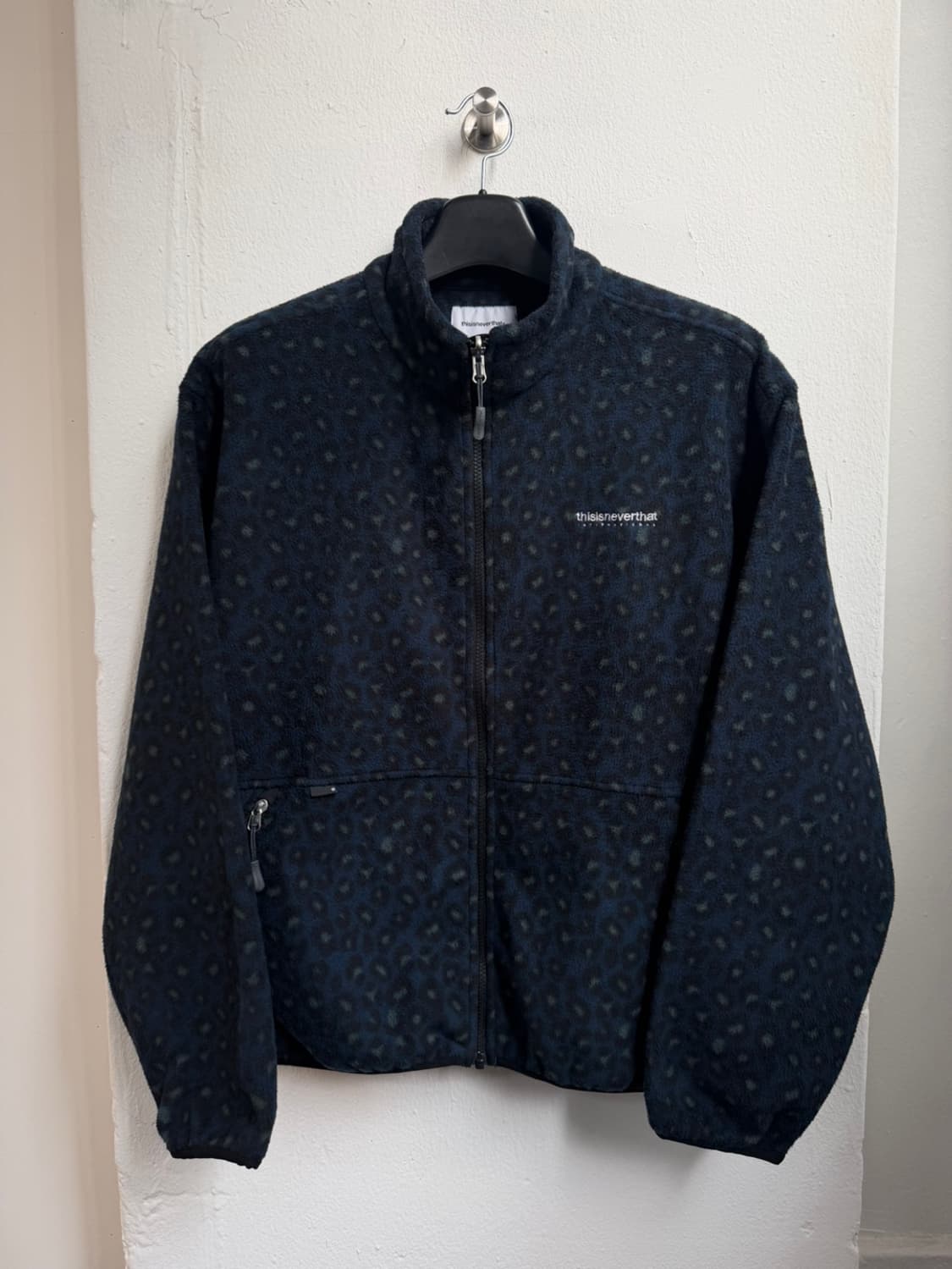 디스이즈네버댓 인터내셔널 레오파드 플리스 후리스  상품이미지2