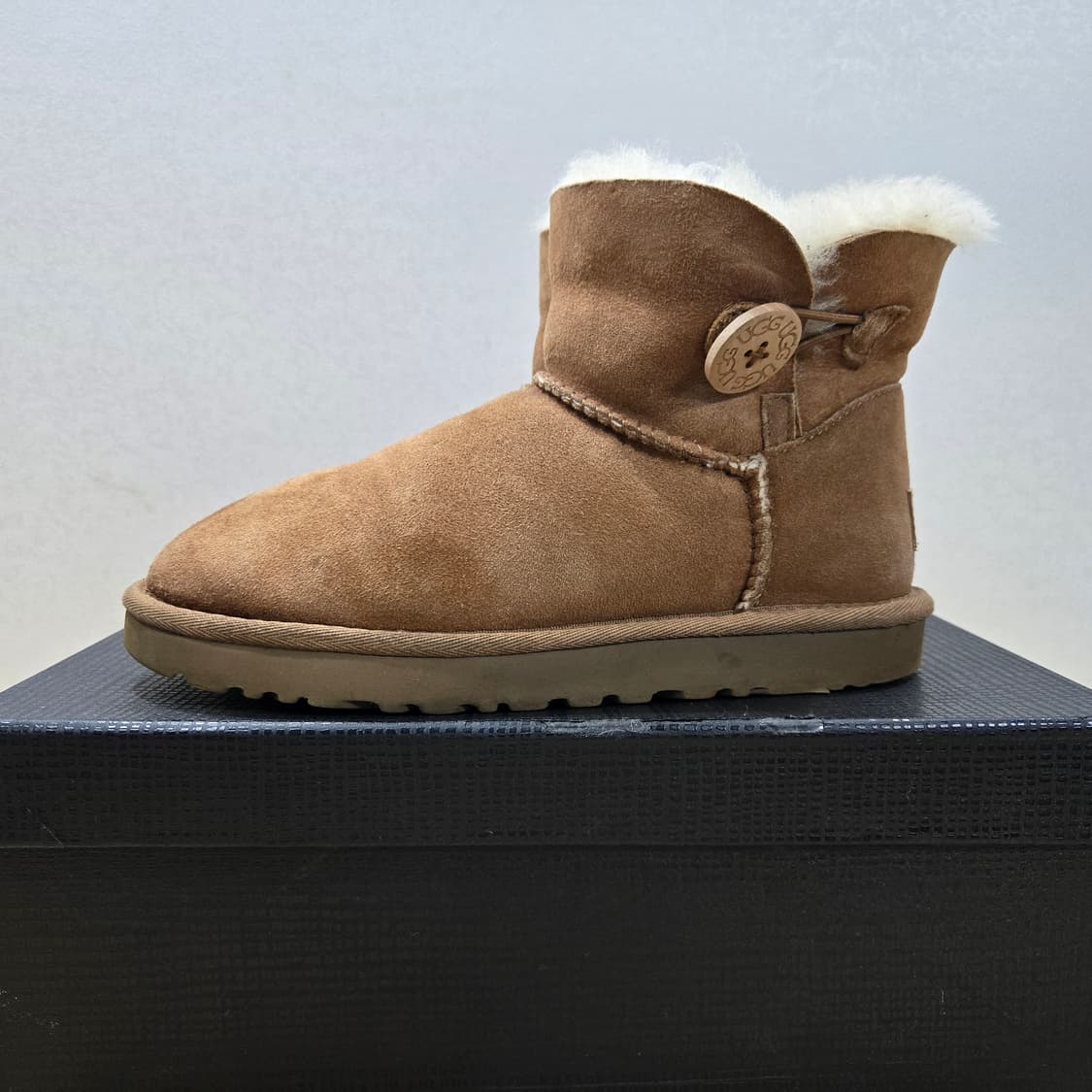 230 어그 UGG 베일리 미니 체스트넛 상품이미지3