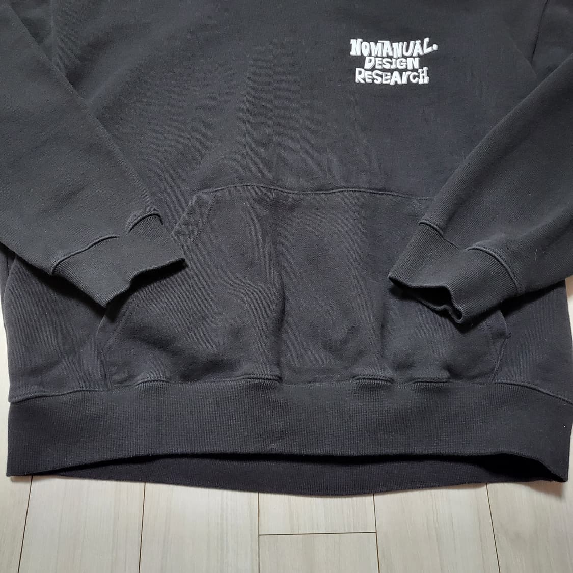 (L) nomanual 노매뉴얼 두들 로고 후드티 상품이미지4