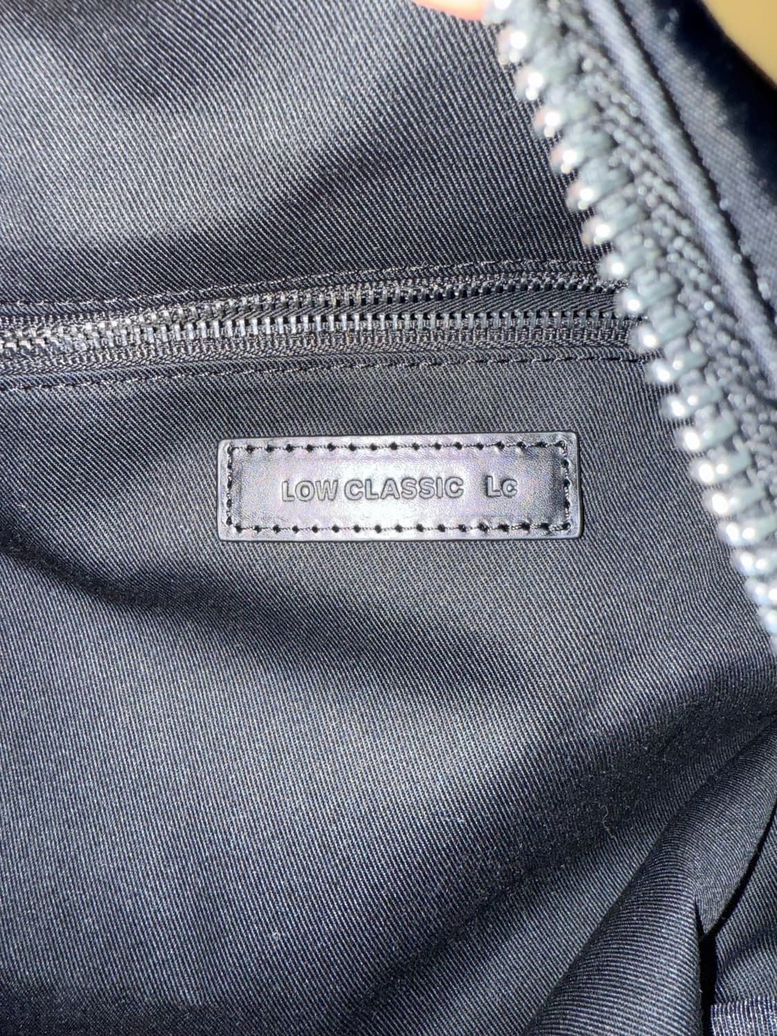 LOWCLASSIC Lc LARGE BELTED BOX BAG_BLACK 상품이미지7