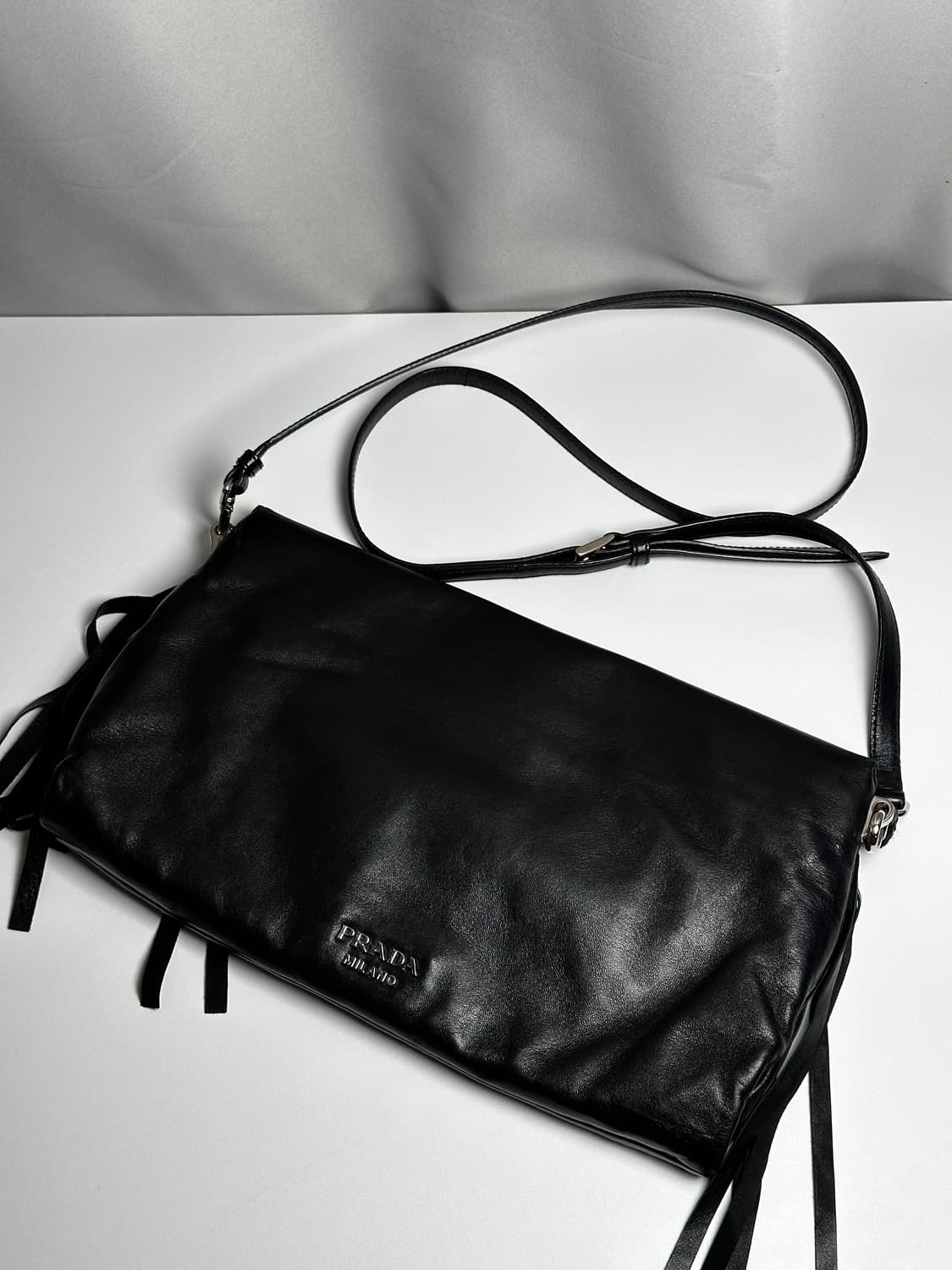 프라다 밀라노 프린지 숄더백 상품이미지2