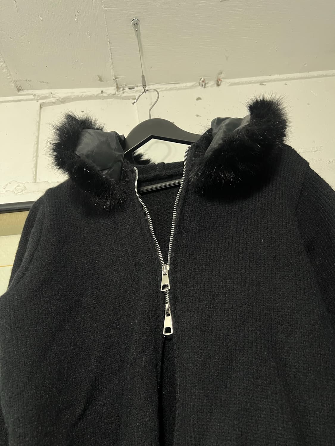 투웨이 블랙 퍼 후드집업 상품이미지4