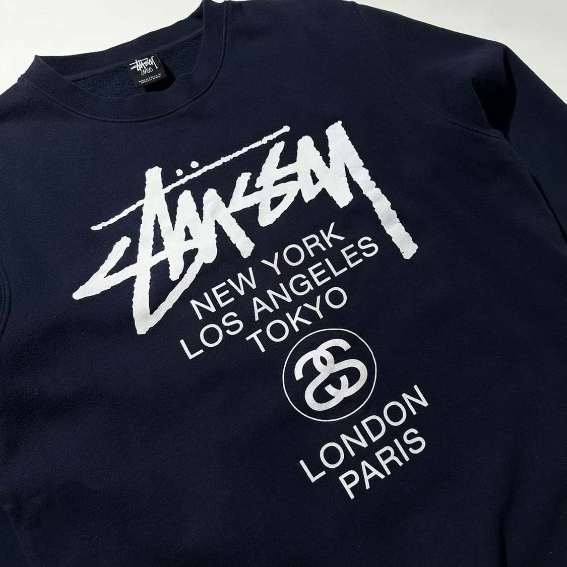 스투시 월드투어 맨투맨 네이비 상품이미지3