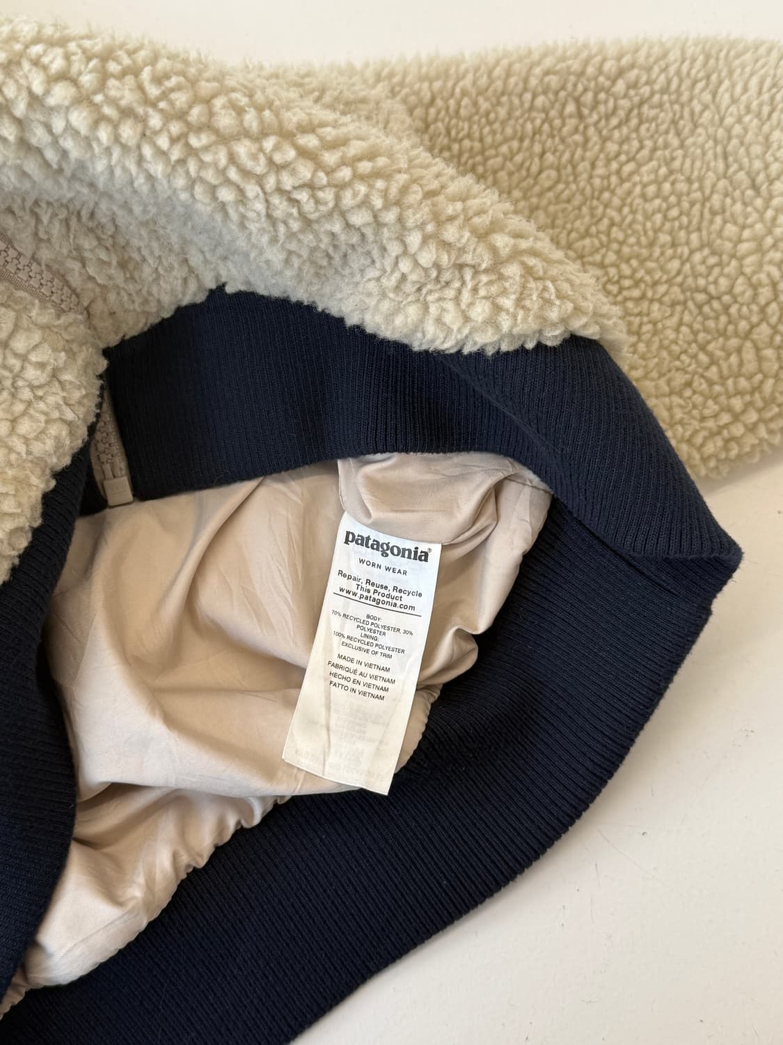 Patagonia 배색 플리스 집업 (아이보리/네이비) 상품이미지6