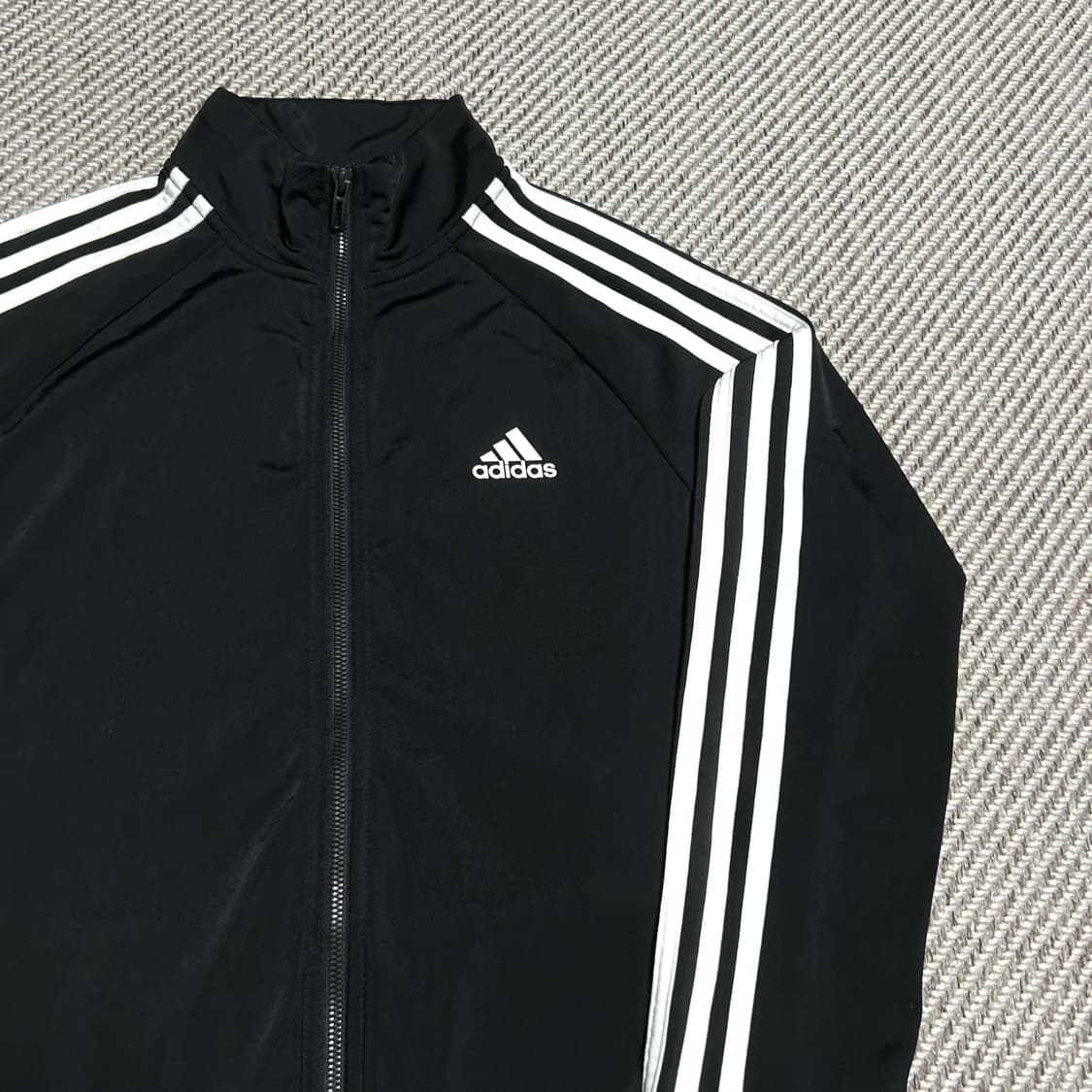[S] adidas 아디다스 우먼즈 슬림핏 검/흰 베이직 트랙 져지 상품이미지2