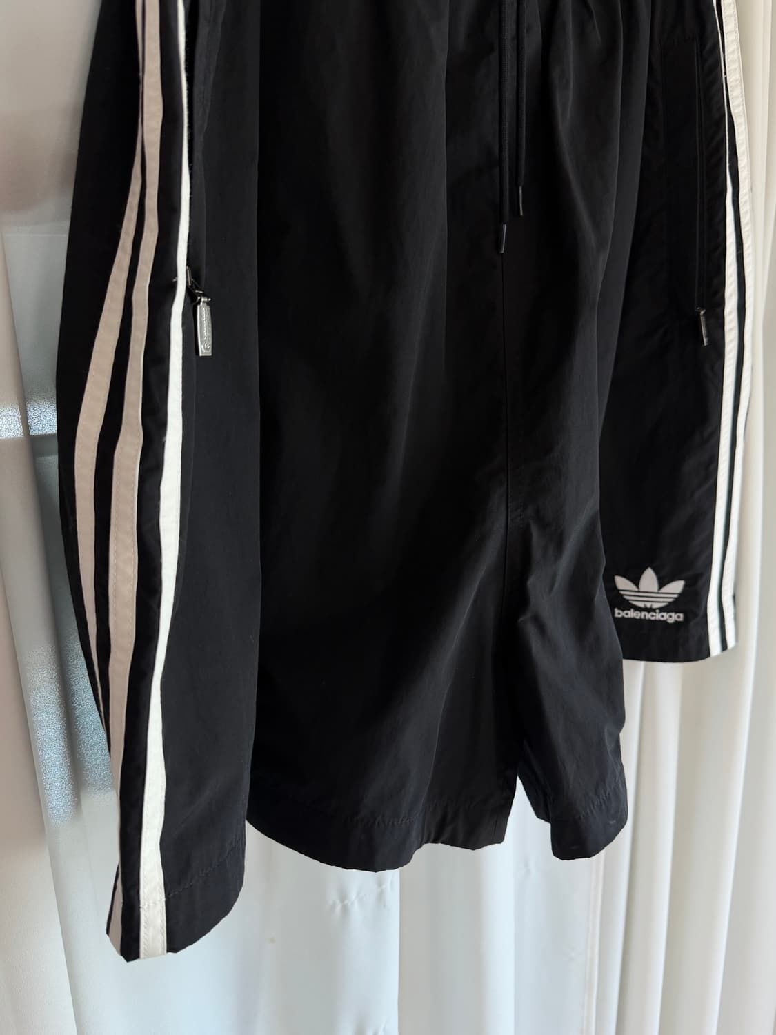 발렌시아가 adidas 퍼포먼스 포플린 쇼츠 반바지 상품이미지4