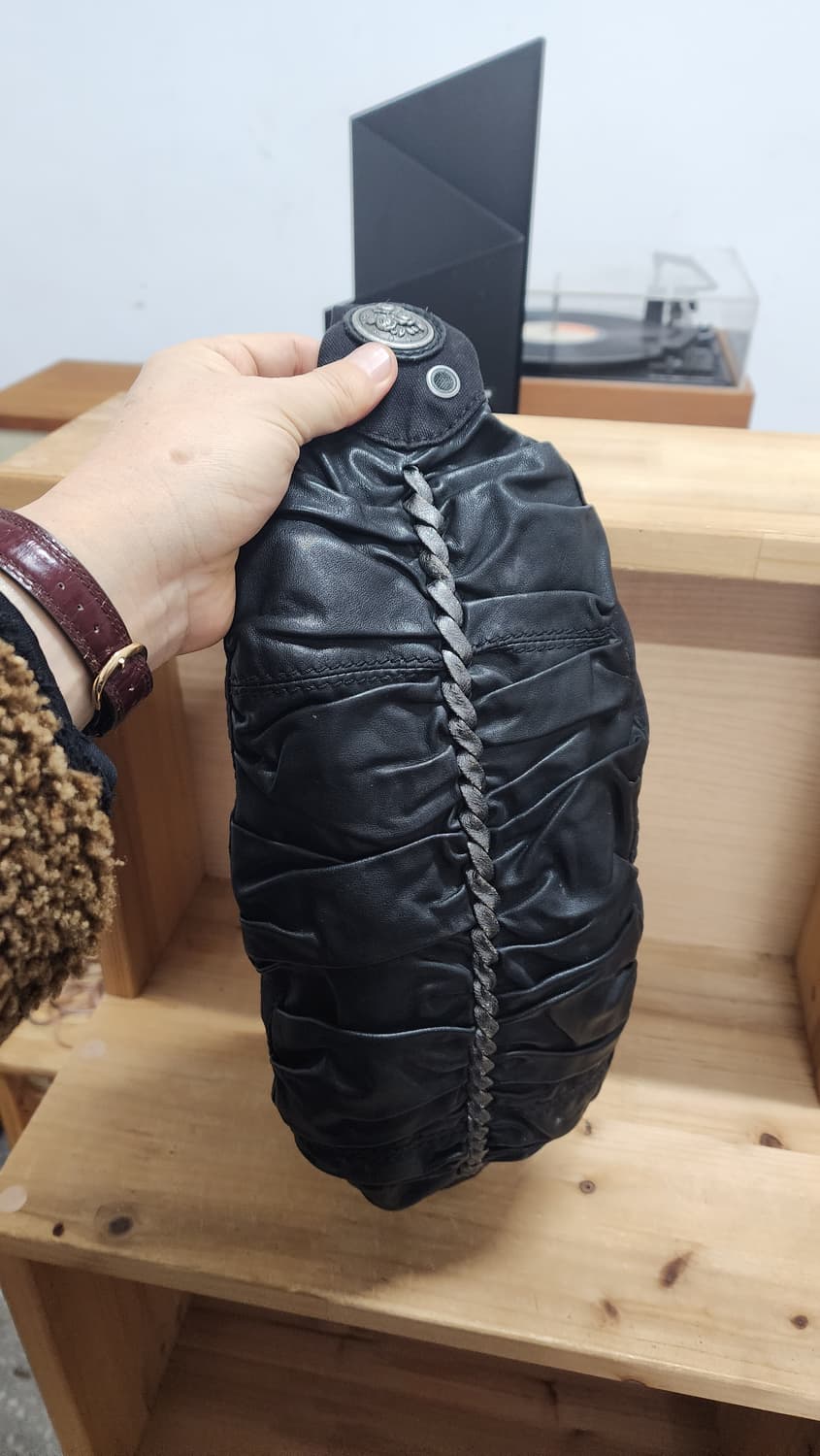 블랙 레더 코튼 숄더백 체인 장식 상품이미지3