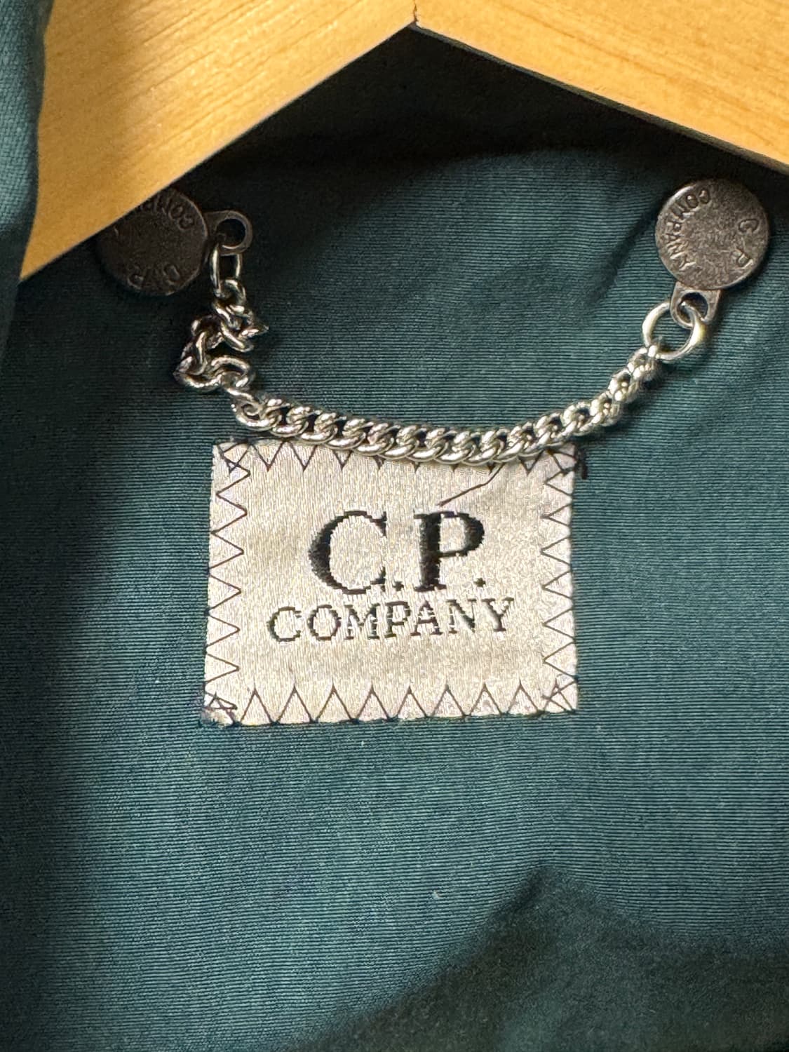 CP컴퍼니 고글 덕다운 패딩 M 상품이미지9