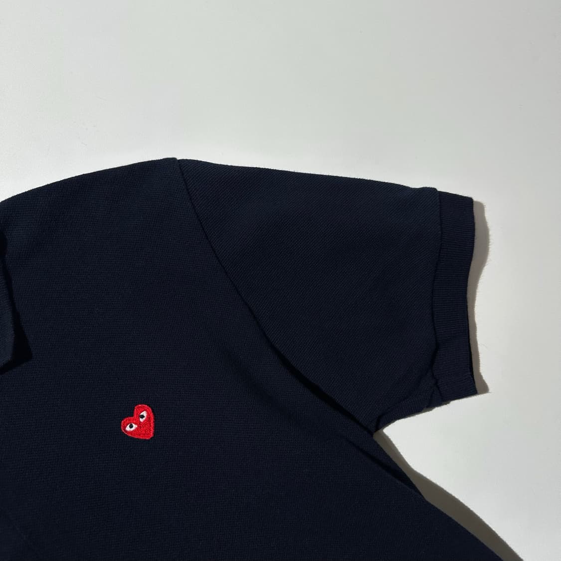 (매장판) 꼼데가르송 플레이 하트 와펜 카라 반팔 티셔츠 상품이미지5