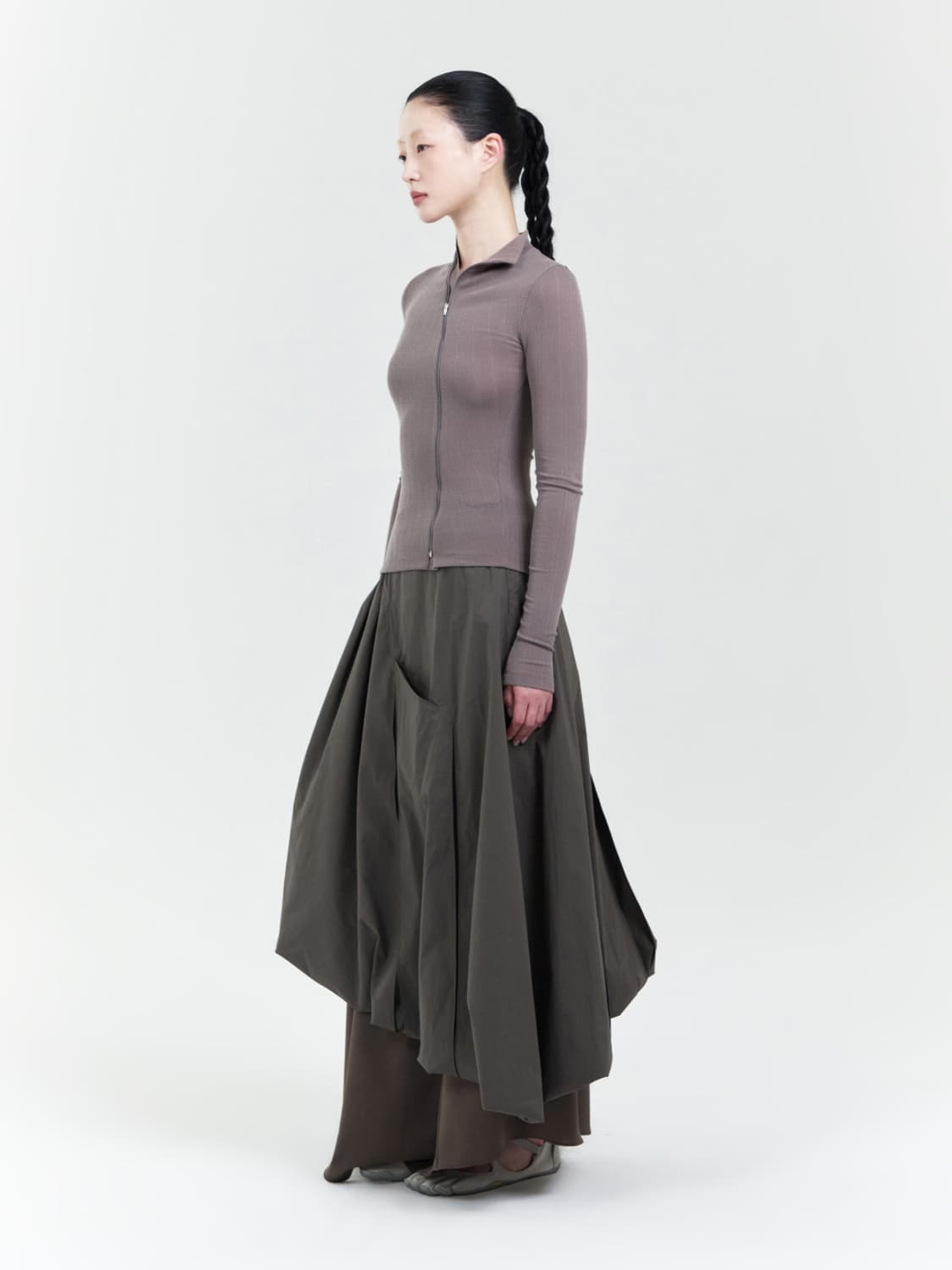 EE curved ribbed zip-up modern mocha 상품이미지4