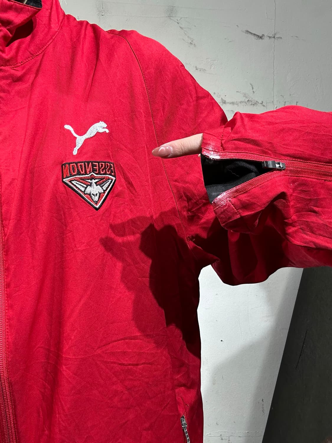 푸마 레드 오버핏 바람막이 자켓 XL 상품이미지4