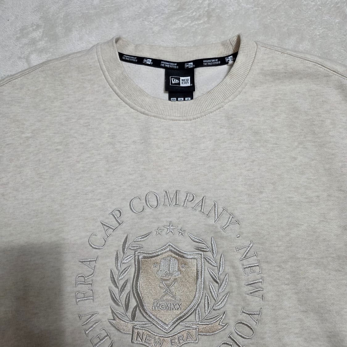 (100)뉴에라 맨투맨 상품이미지2