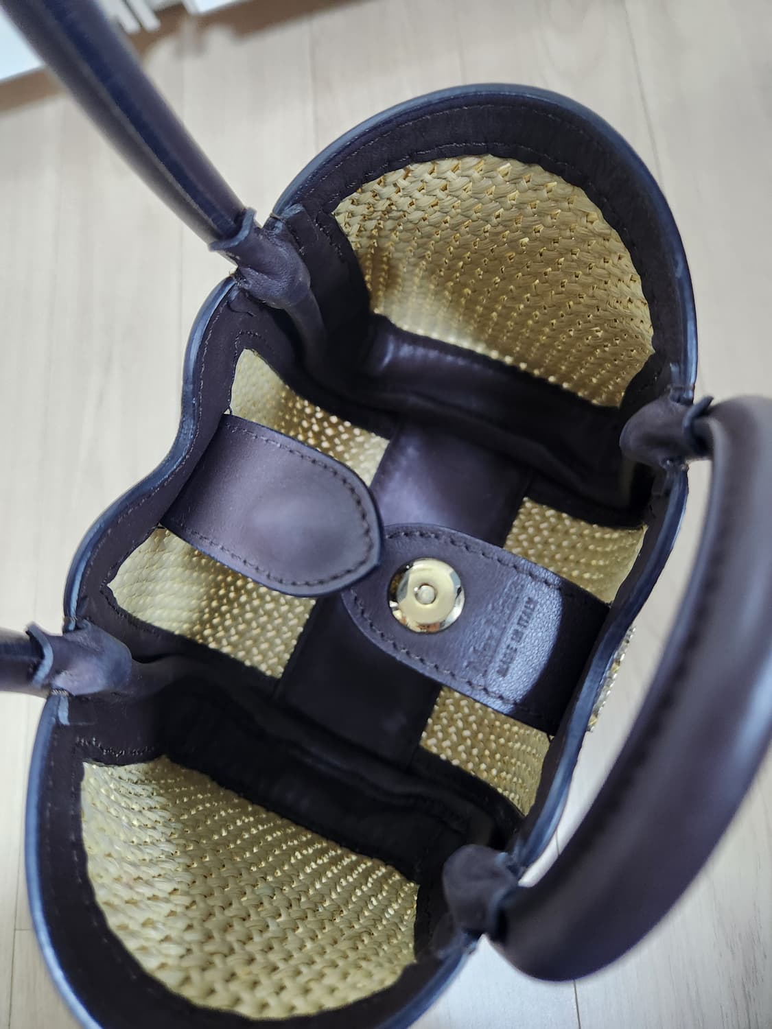 막스마라 라피아 이펙트 토트백 상품이미지4