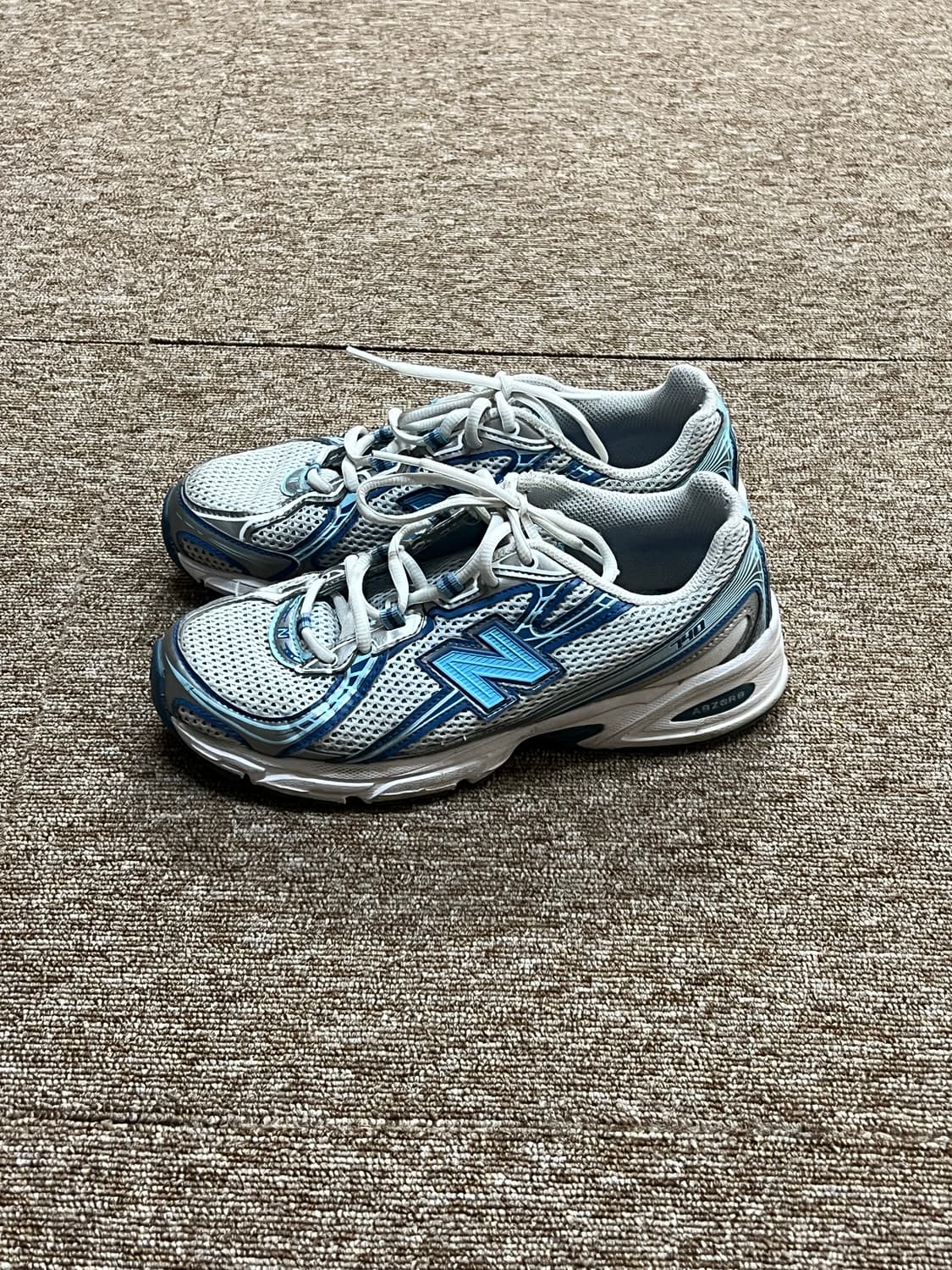 뉴발란스 740v2 운동화 245mm 상품이미지3