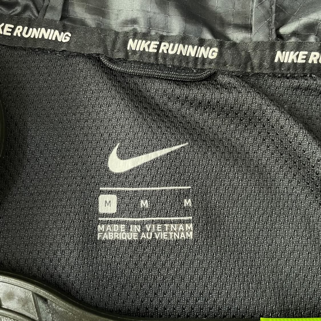 M 나이키 여성 러닝 바람막이 상품이미지4