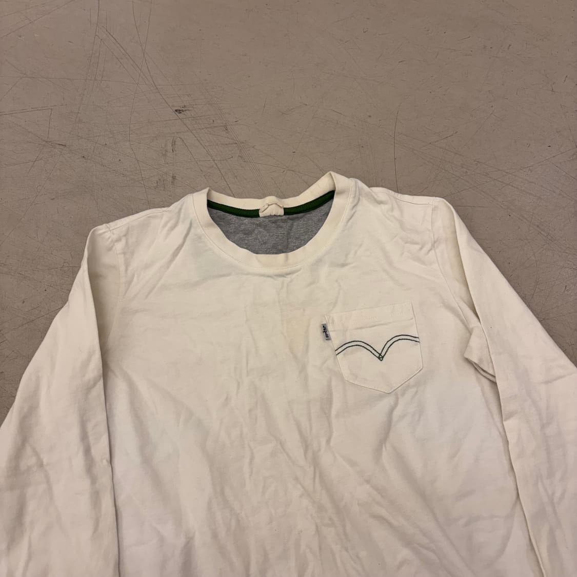 리바이스 빅로고 롱슬리브 상품이미지3