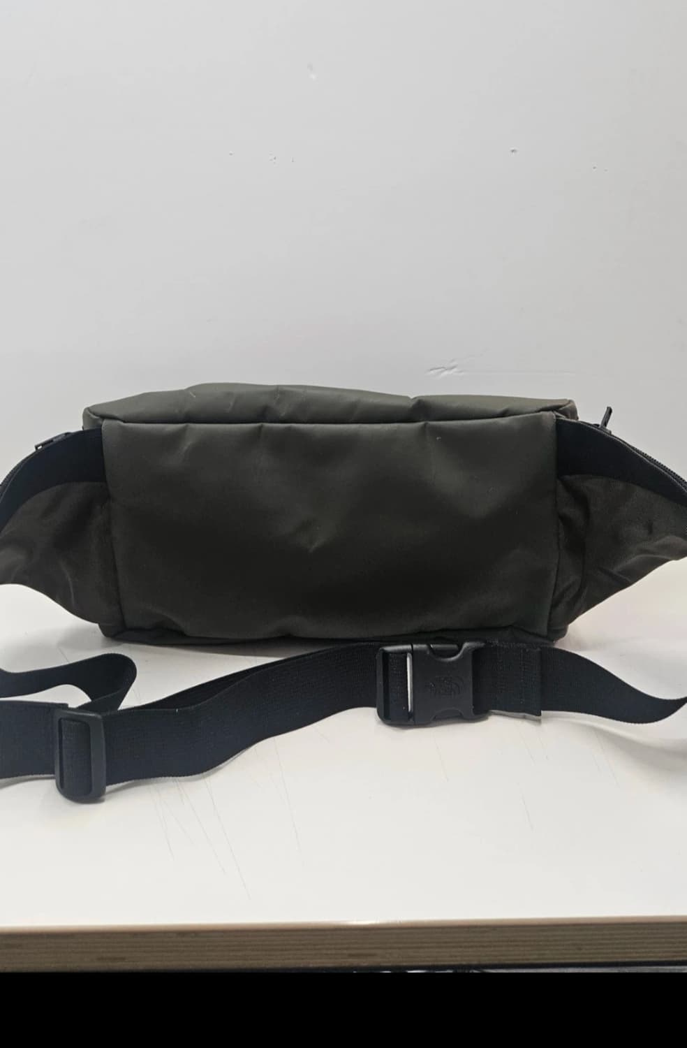 노스페이스 퍼플라벨 생활방수 카키 크로스백
 상품이미지3