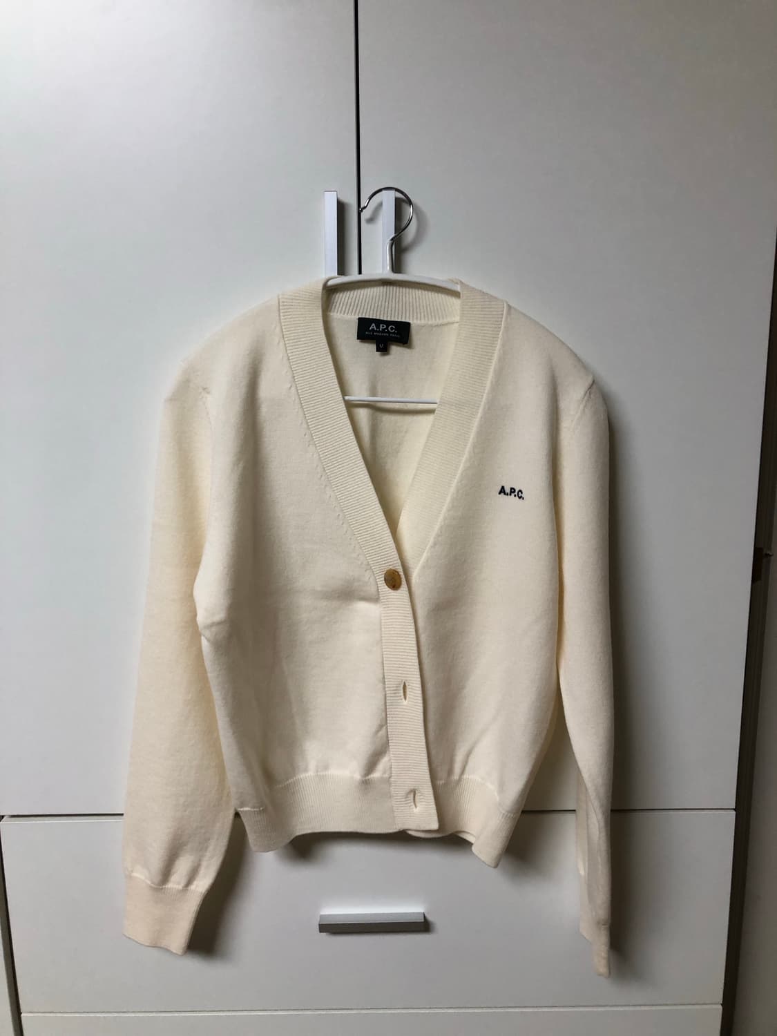 아페쎄 여성 로고 가디건 m사이즈 상품이미지1