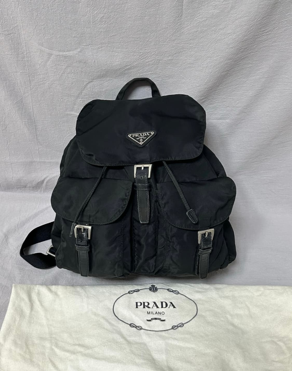 프라다 나일론 백팩 미듐 정품 상품이미지1