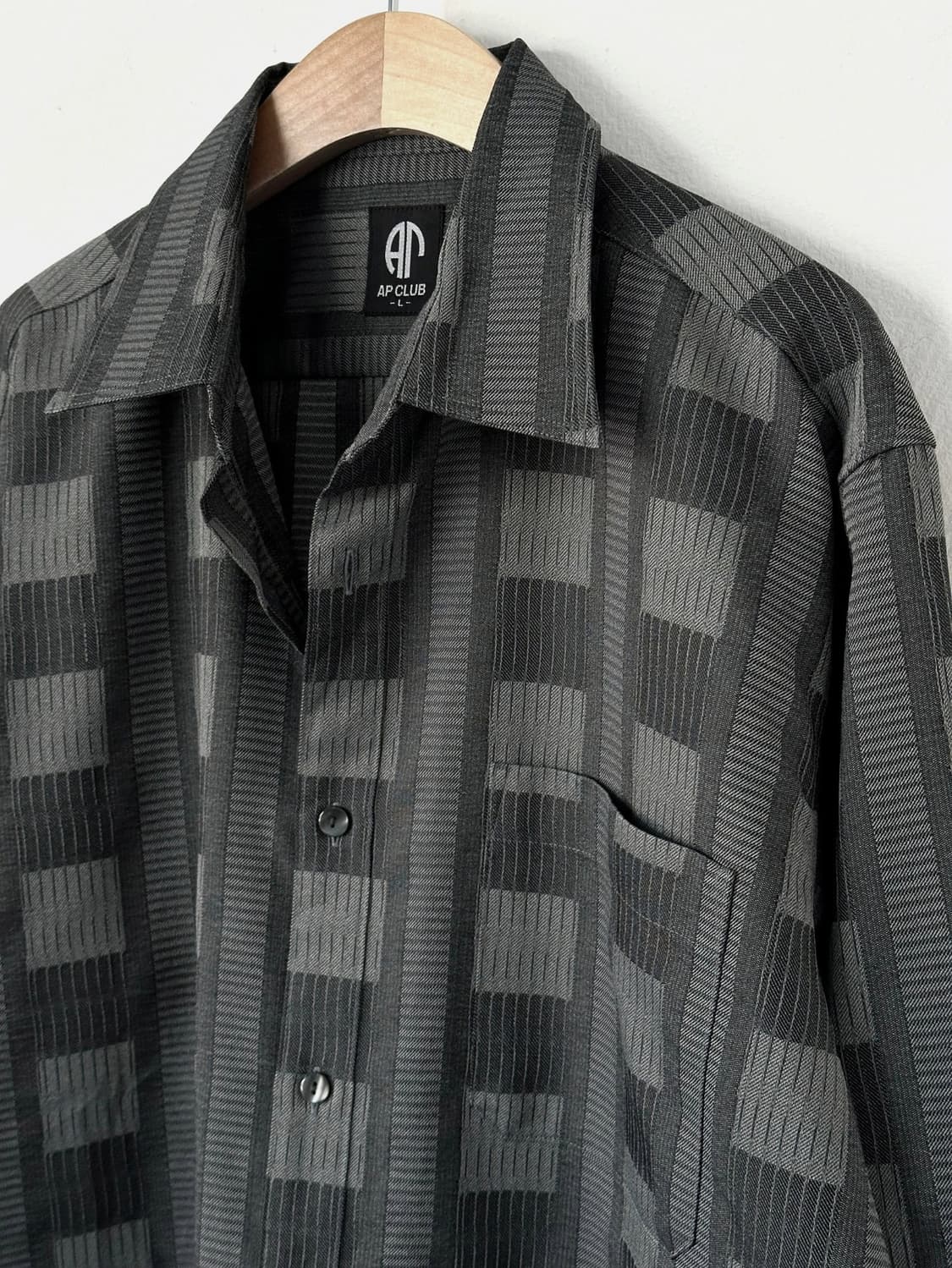 Patterned poly L/S shirt 상품이미지1