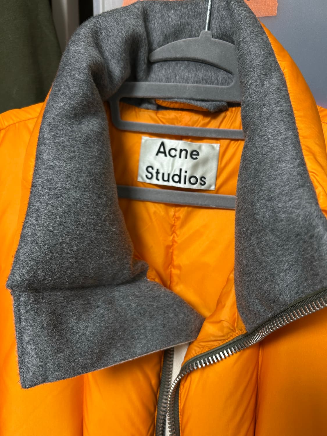 아크네스튜디오 덕다운 판매합니다 상품이미지4