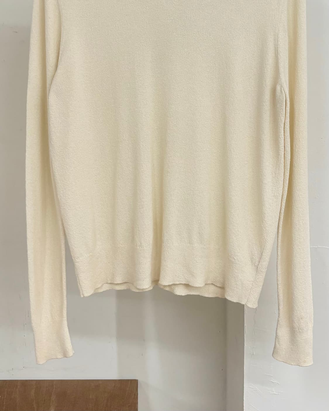 드리스 반 노튼 아이보리 라운드넥 니트  상품이미지5