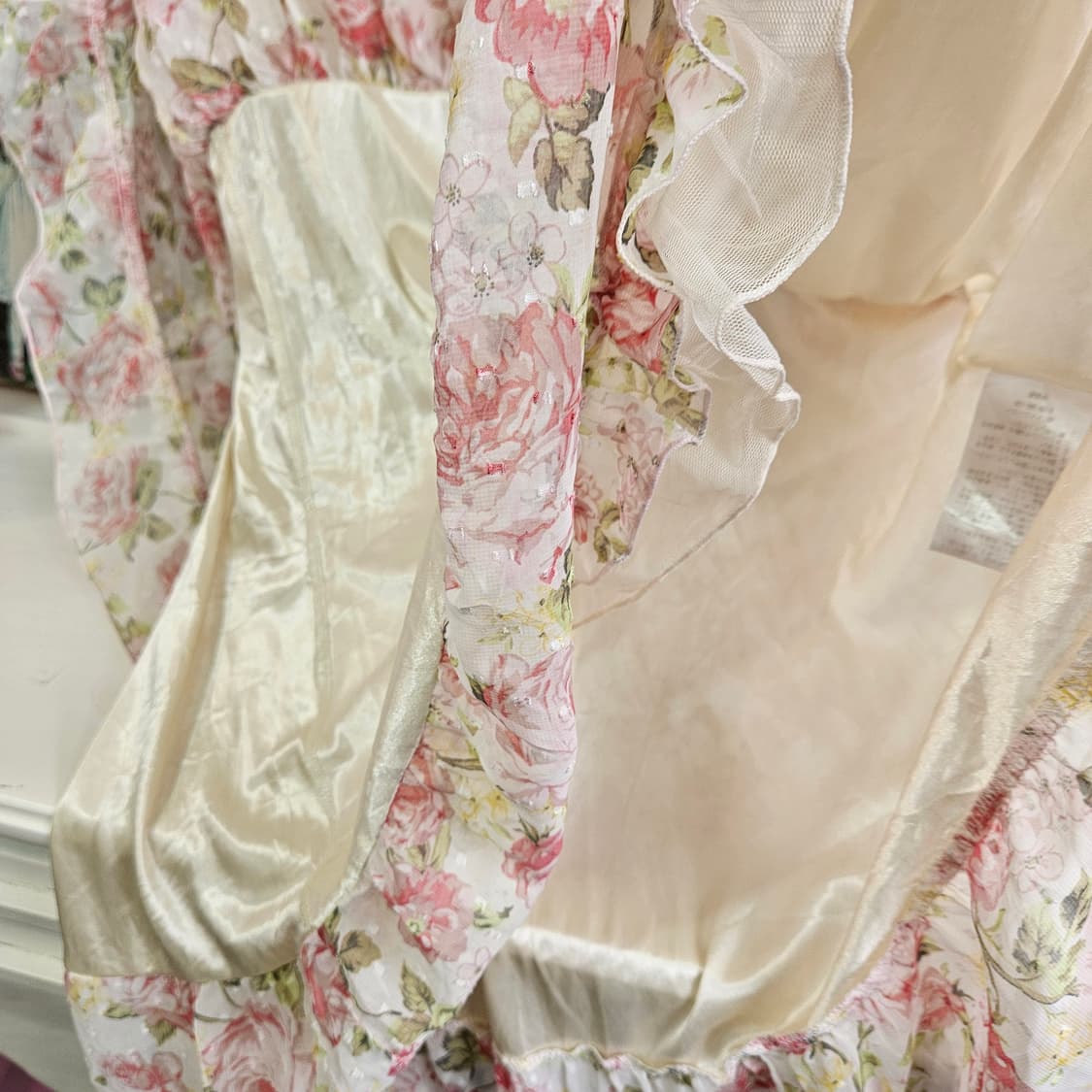 엑시즈팜(axes femme) 로즈 쉬폰 프릴 원피스 상품이미지8