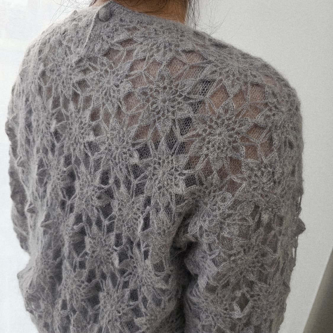 그레이 울 시스루 루즈핏 니트 상품이미지8