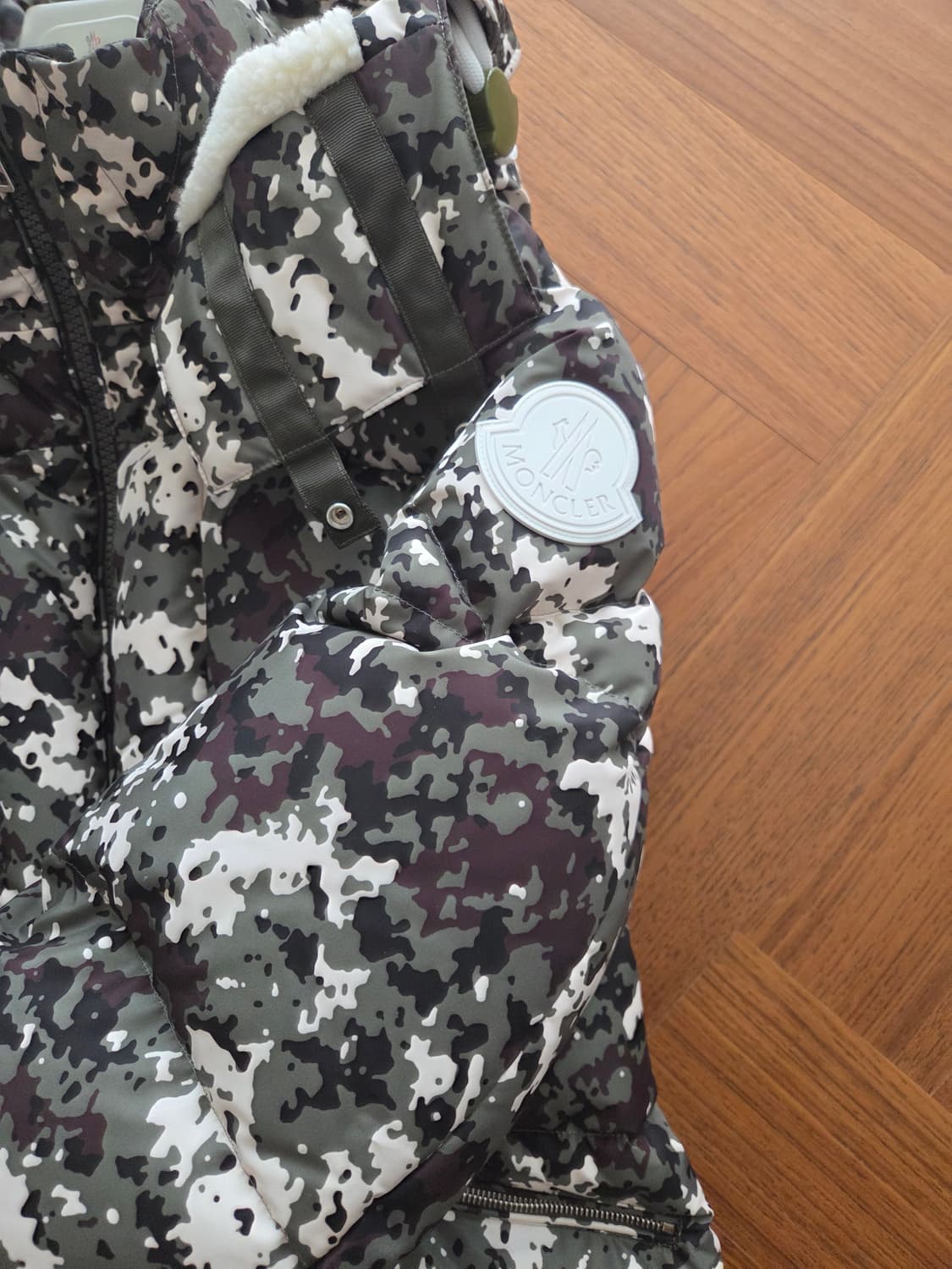 몽클레어 카모 패딩지켓 상품이미지10