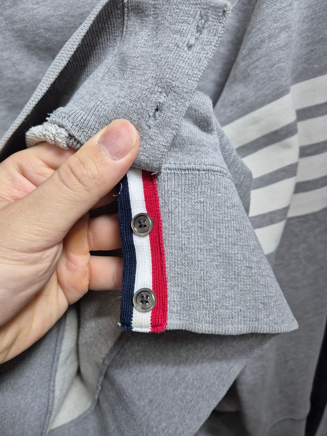 정품 톰브라운 맨투맨 3 사이즈 95-100 그레이 상품이미지6