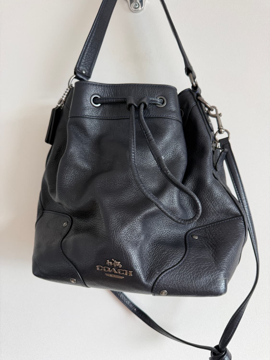 코치(COACH) 레더 버킷백 상품이미지2