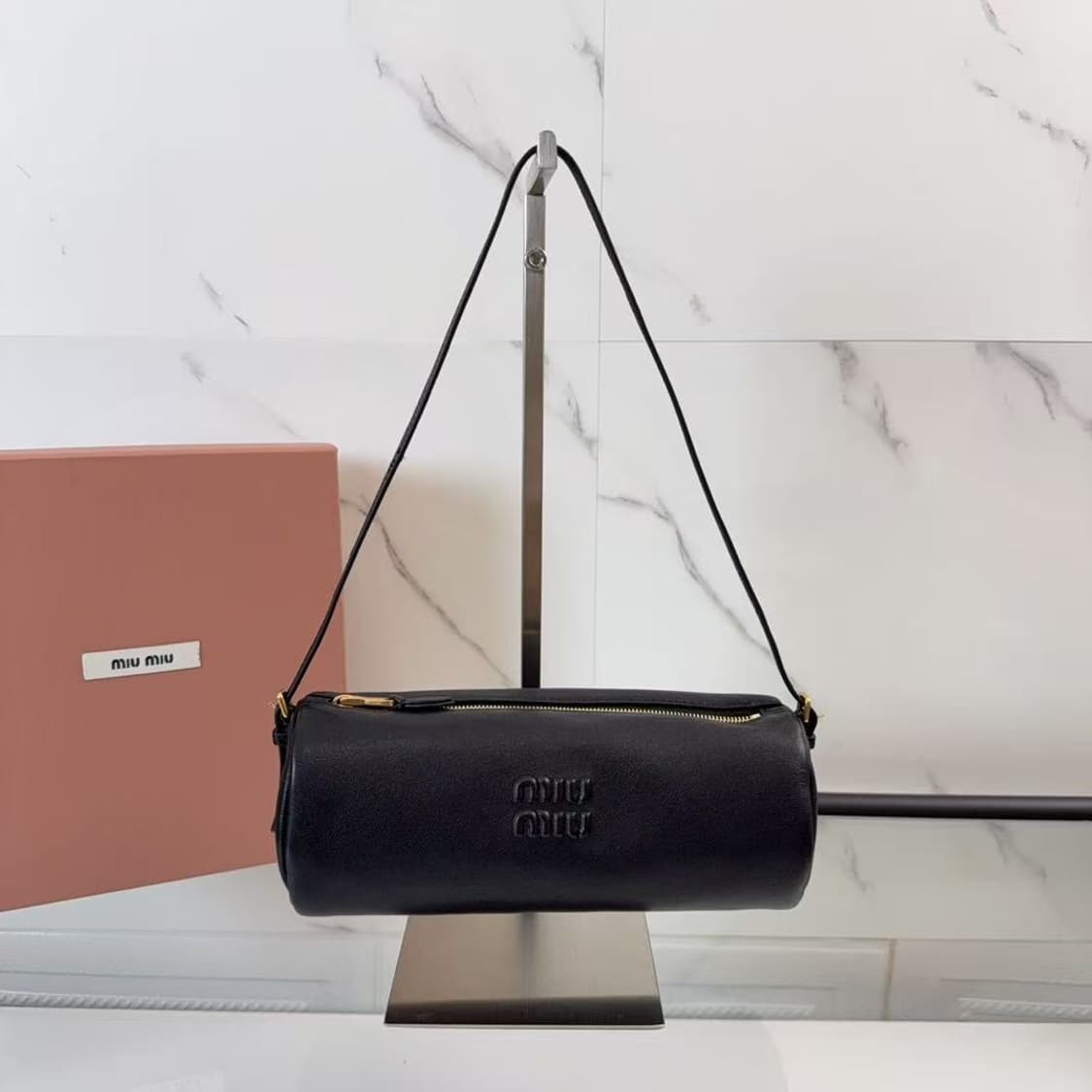 미우 미우 나파 레더 미니 파우치 상품이미지1