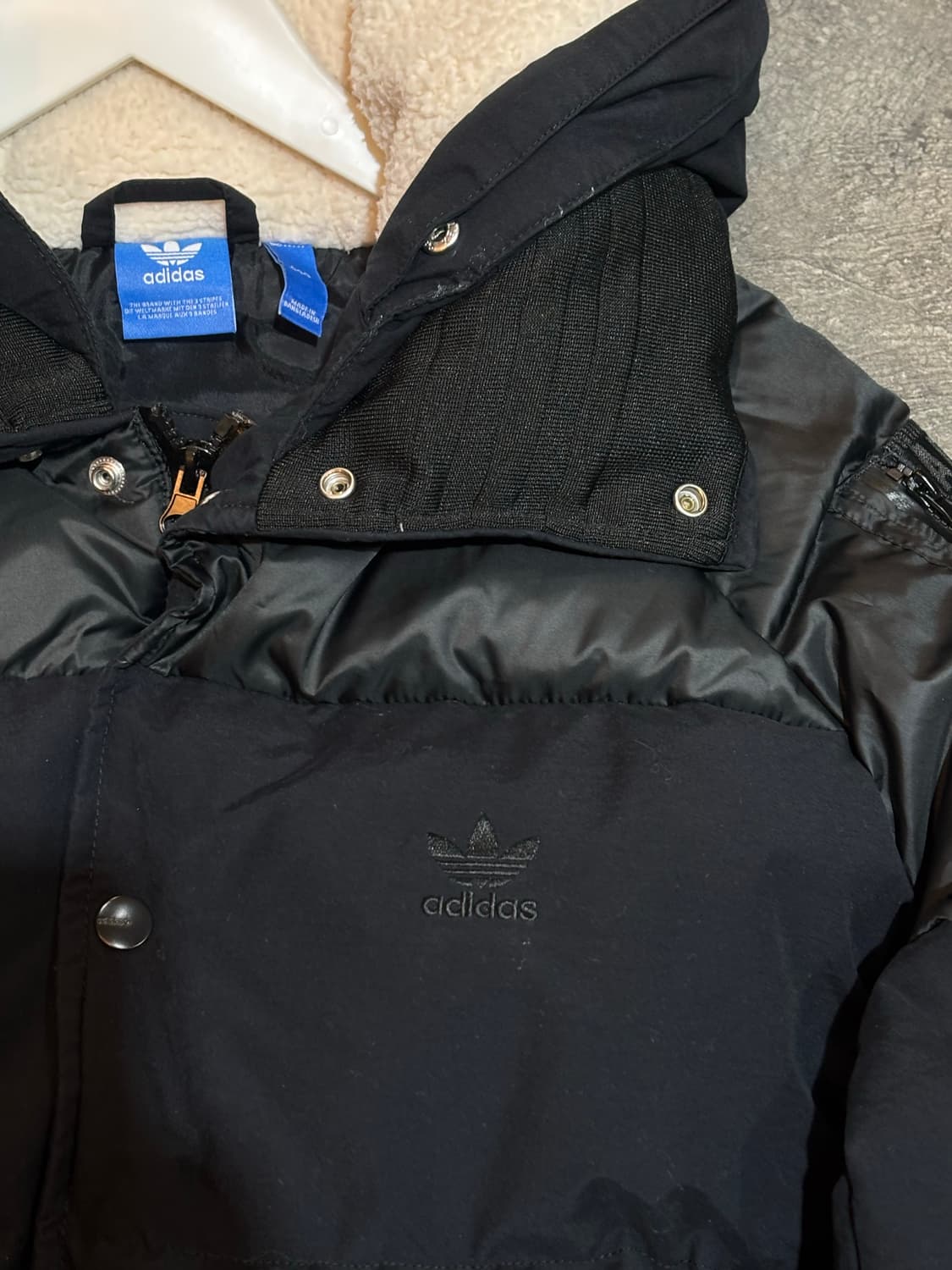 아디다스 여성 오리털 패딩 블랙 상품이미지4