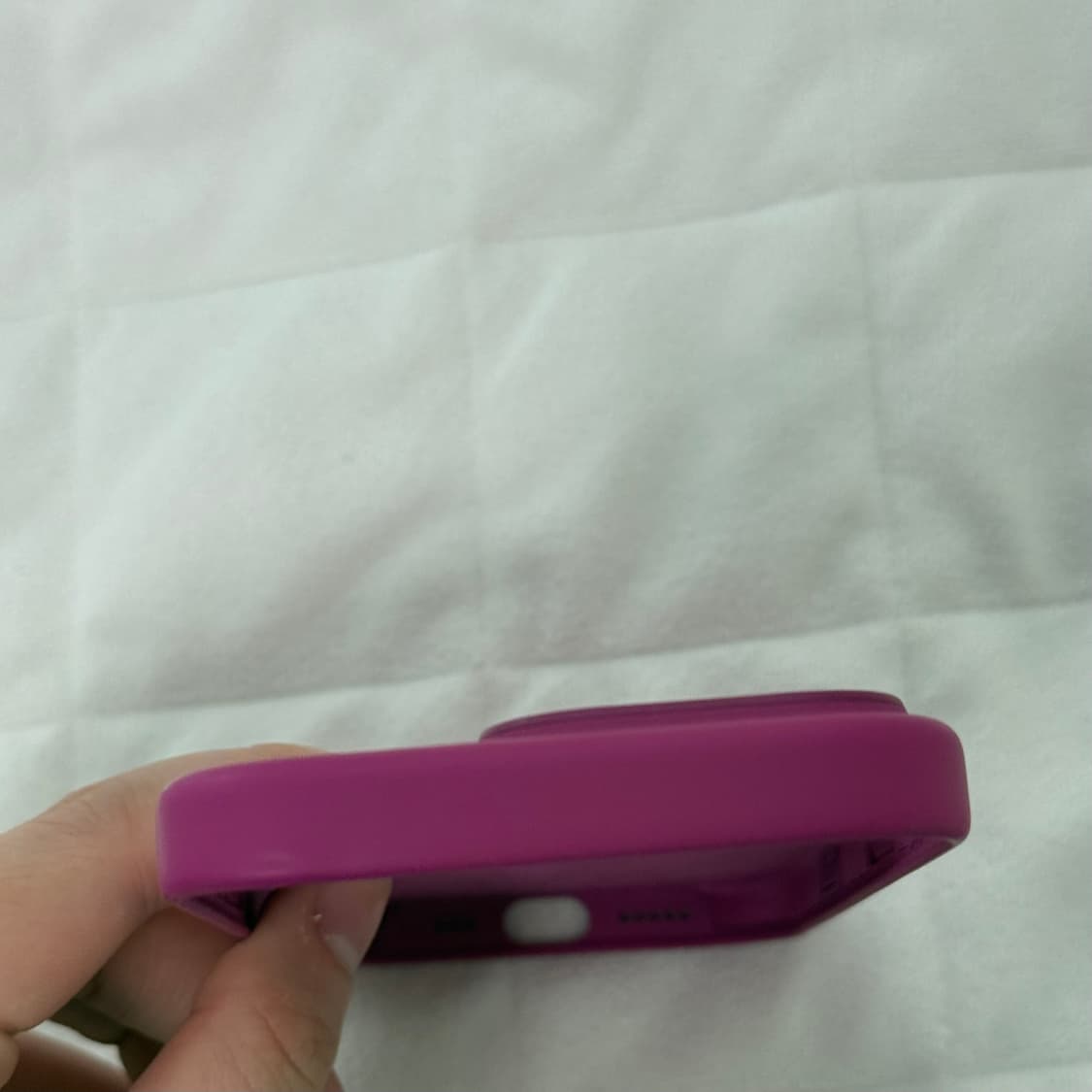 아이폰 16프로 정품 맥세이프 실리콘 케이스-후크시아 상품이미지5