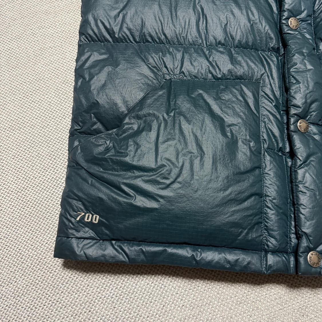 노스페이스 700 다운 패딩조끼 상품이미지2