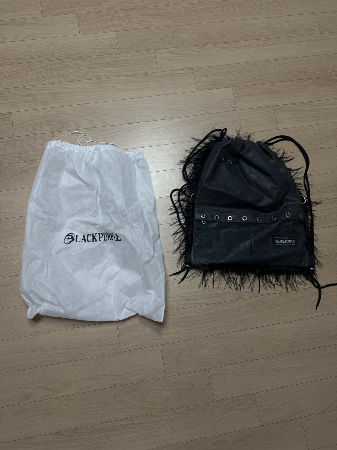  블랙퍼플 털가방 상품이미지1