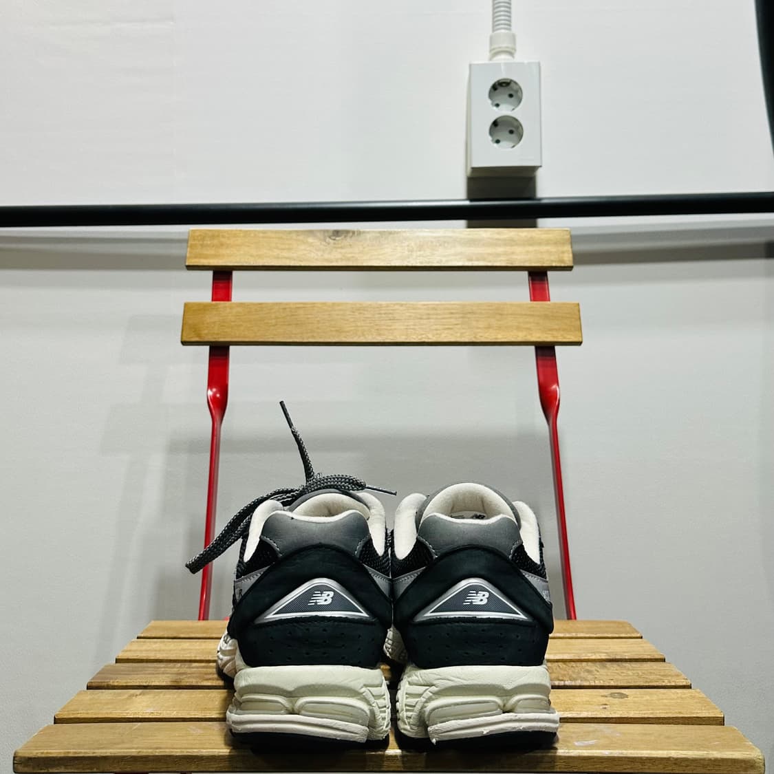 270) 뉴발란스 운동화 남성 남자 신발 2002R 블랙 상품이미지4