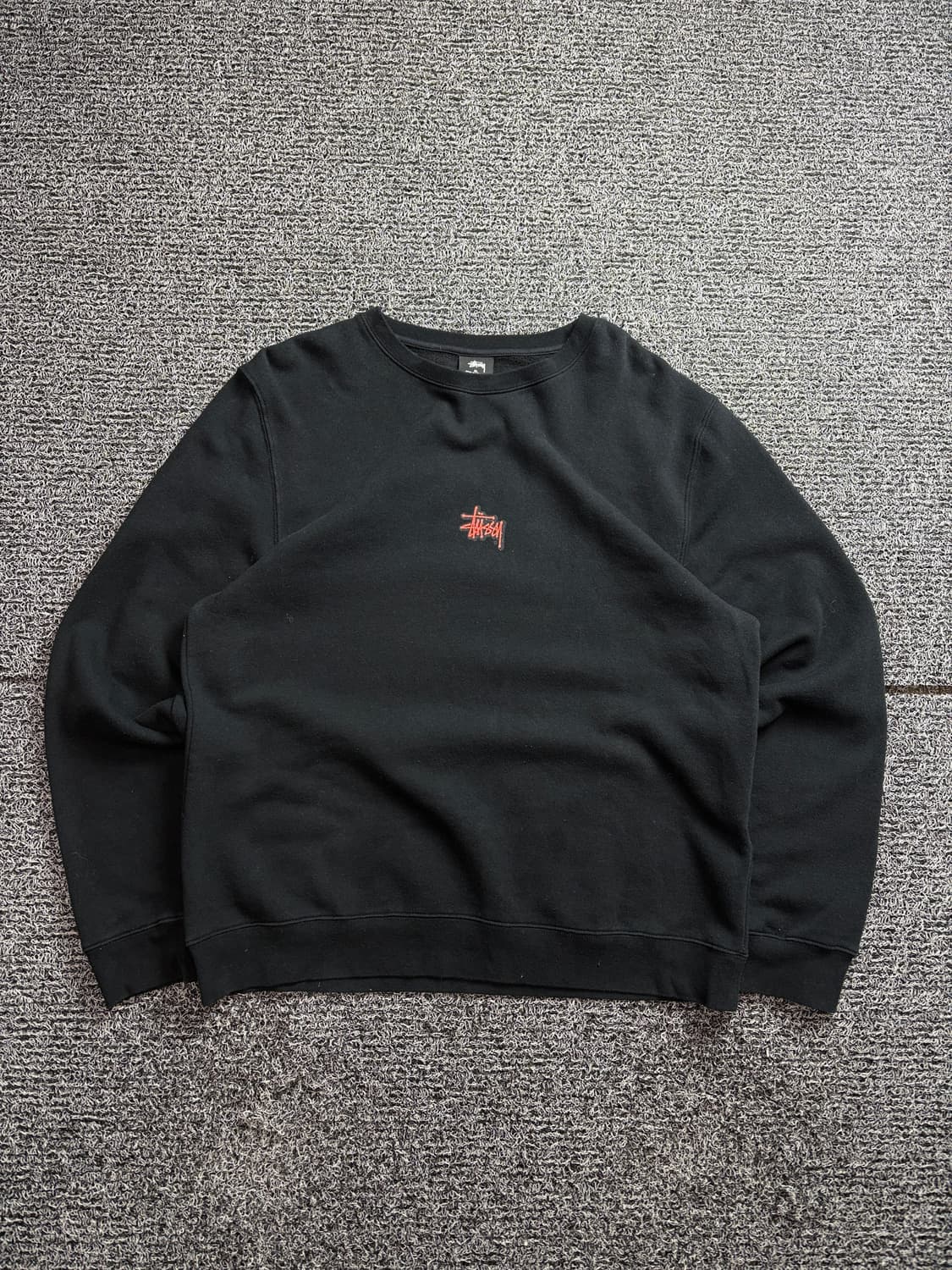 스투시 쉘즈 베이직 빅로고 블랙 박시핏 크루넥 2391 상품이미지2