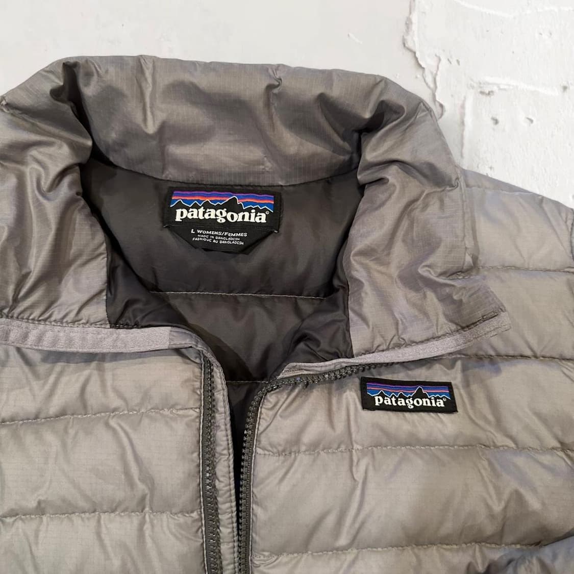 파타고니아 경량패딩 라이트 그레이 상품이미지2