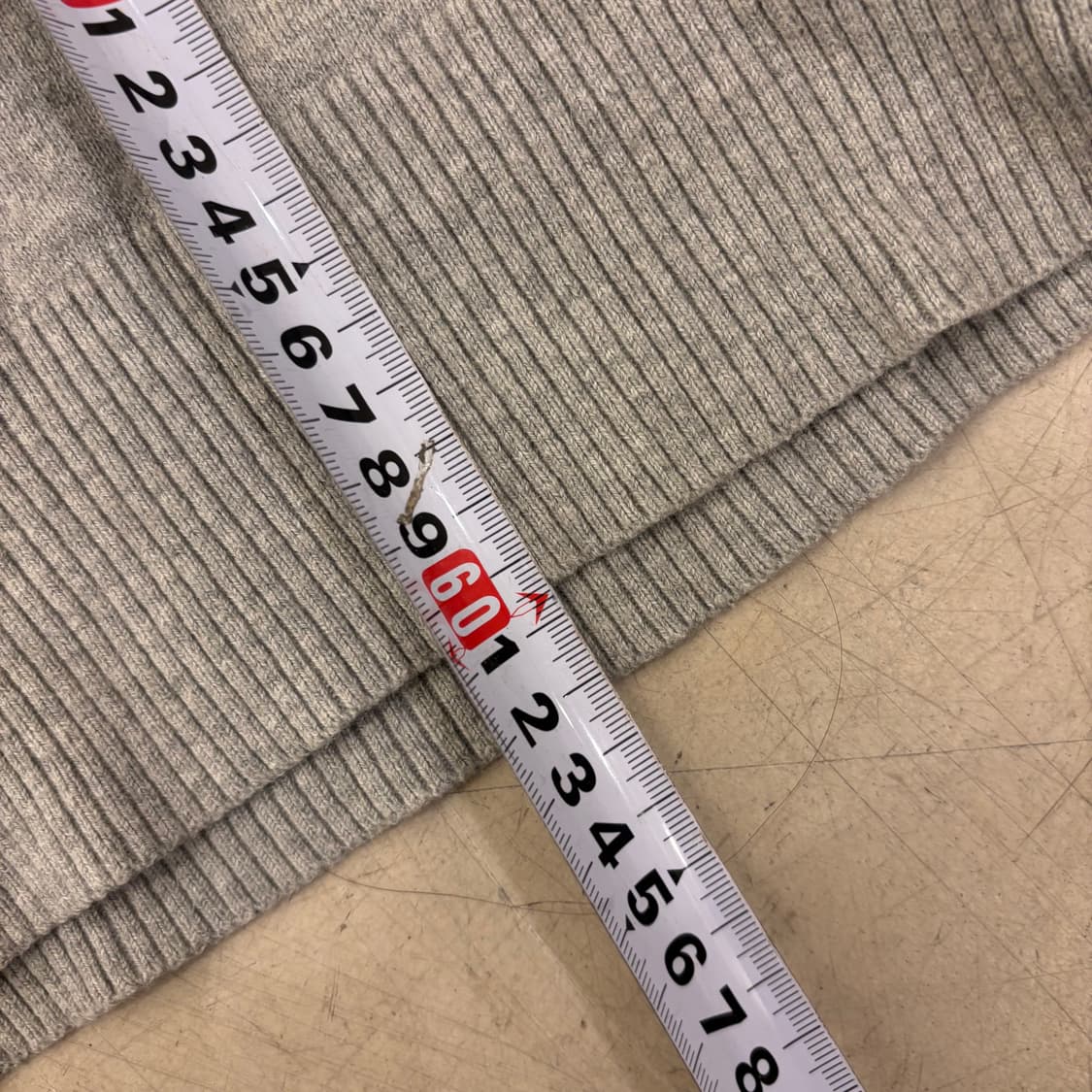 홀리스터 브이넥 그레이 니트 상품이미지4