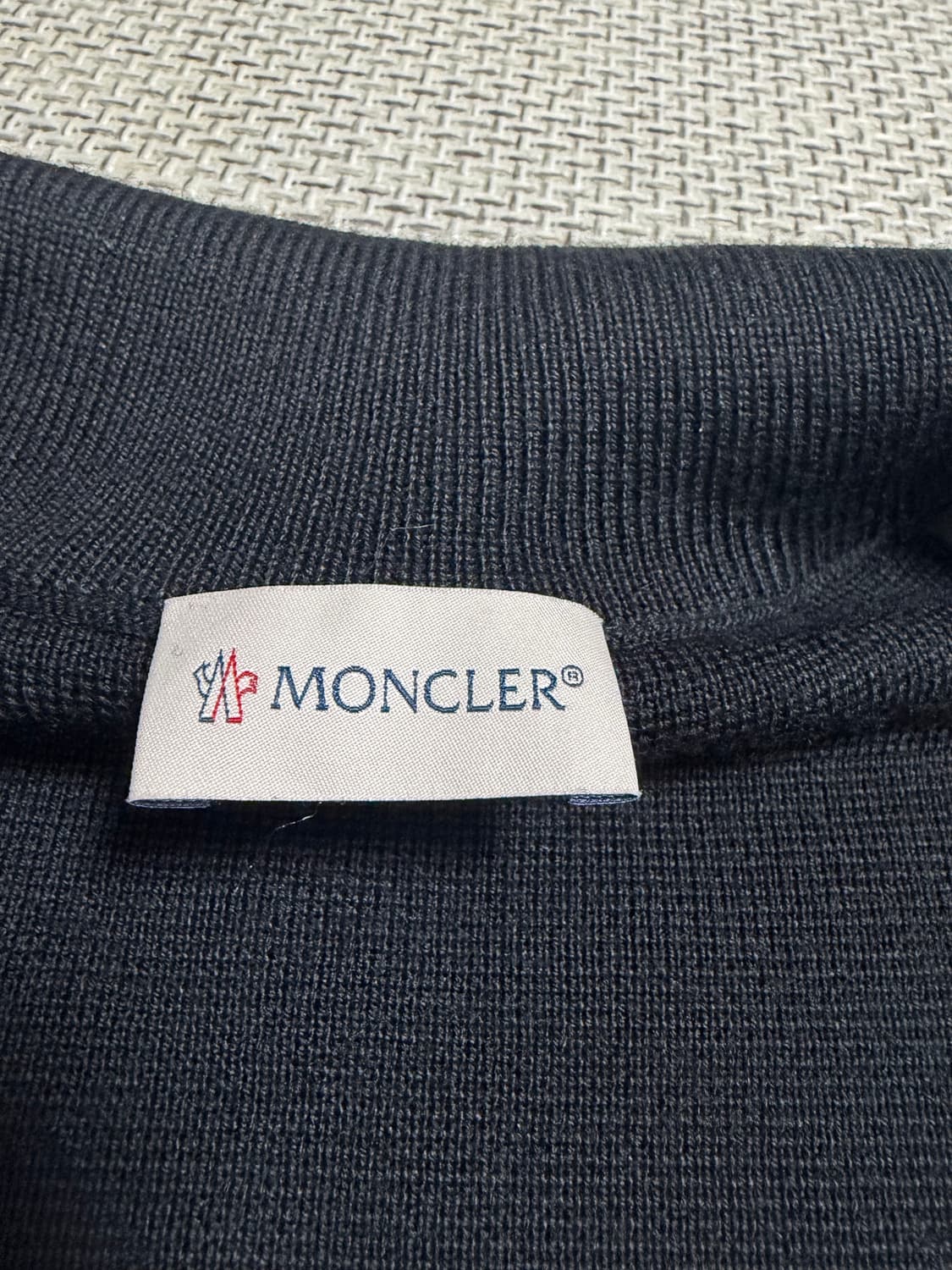 [25ss/백화점판]몽클레어 김현우 니트패딩 블랙 M 상품이미지4