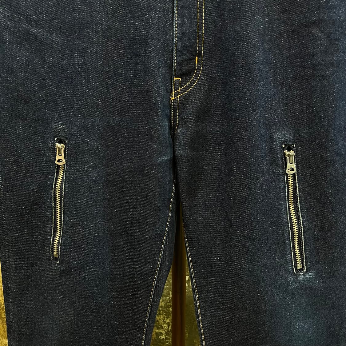 미스터젠틀맨 지퍼 디테일 리지드 데님 팬츠 상품이미지3