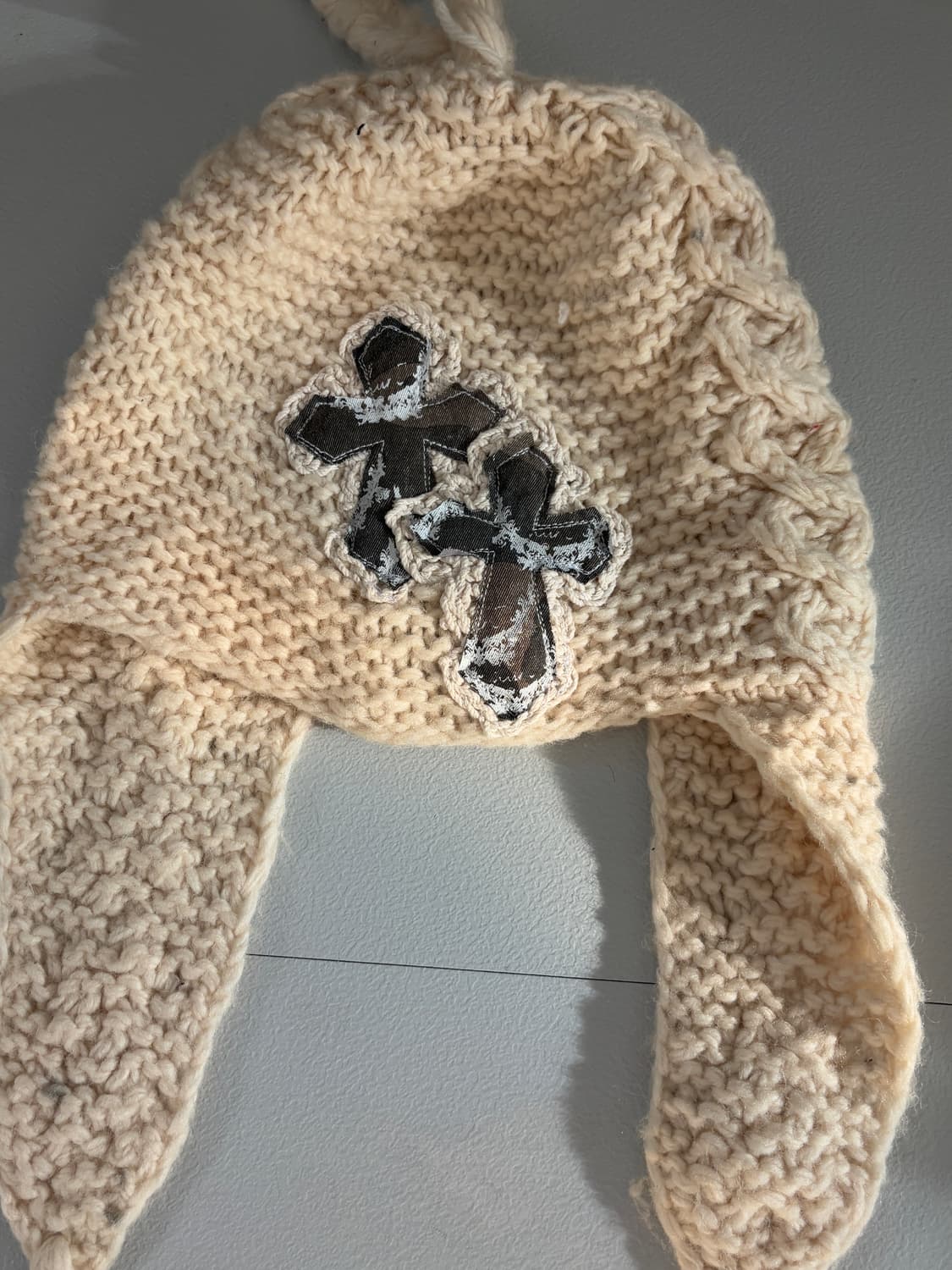 • Ivory Crochet Cross Patch Two-Way Hat 상품이미지2