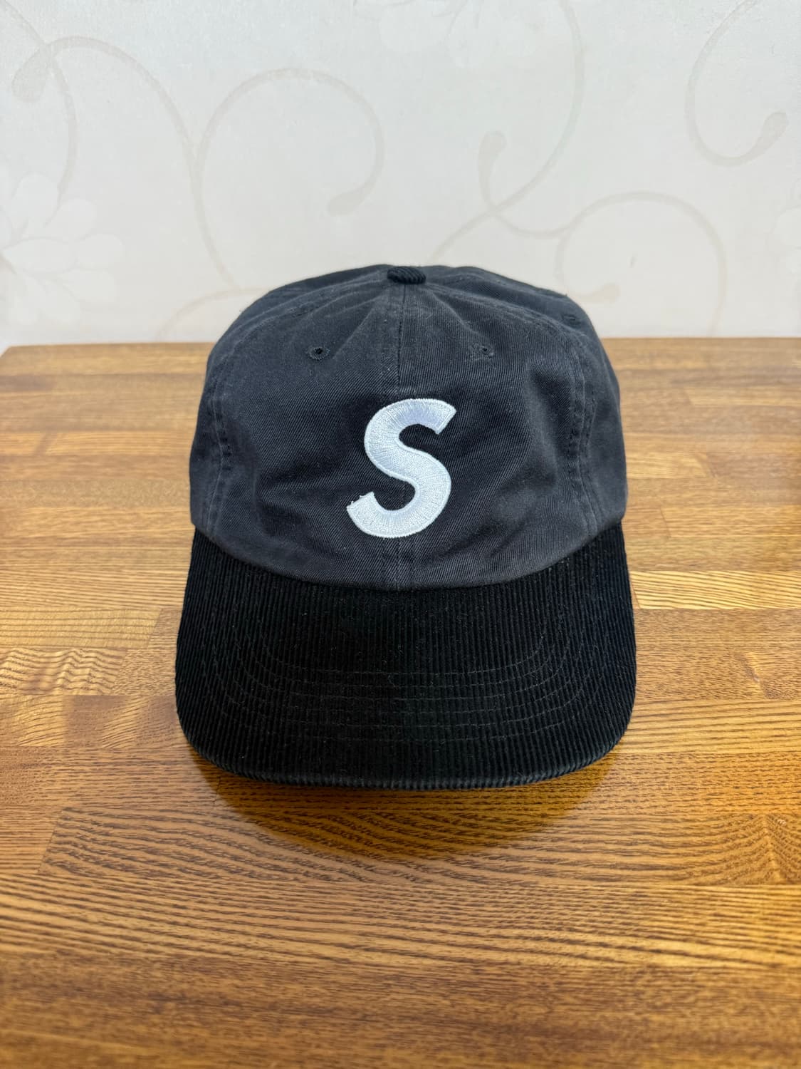 슈프림 S로고 코듀로이 볼캡 블랙 상품이미지1