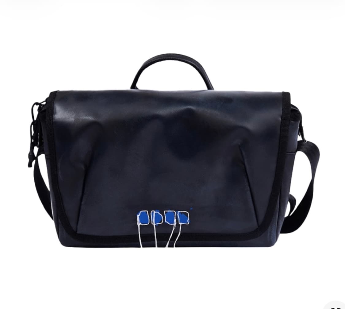 아더에러 트레이스 애드모어 크로스바디백 블랙 상품이미지1